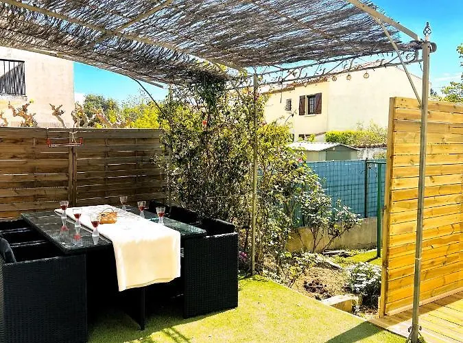 Mars Yourhosthelper Villa *