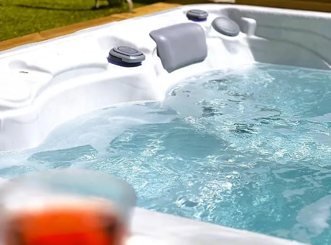 Mars Yourhosthelper Villa