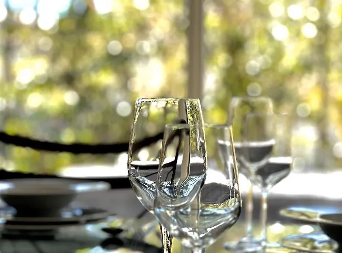 Mars Yourhosthelper Villa *