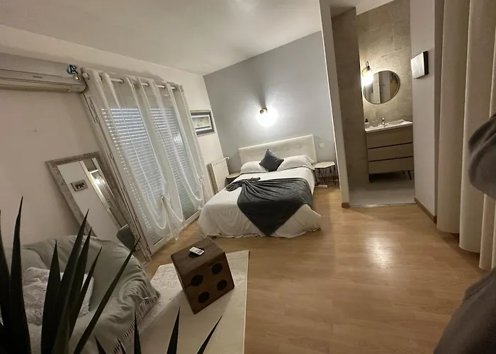 Mars Yourhosthelper * Narbonne