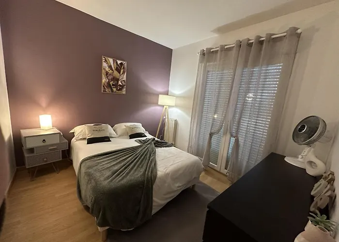 Mars Yourhosthelper Villa