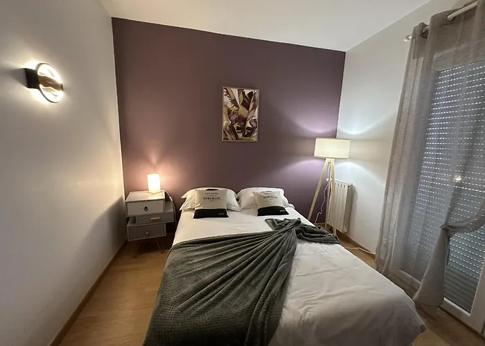 Mars Yourhosthelper Villa